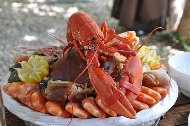 Illustration — Matériel pour déguster un plateau de fruits de mer chez soi